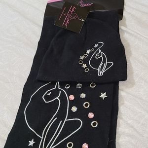 Black and silver NWT scarf set.